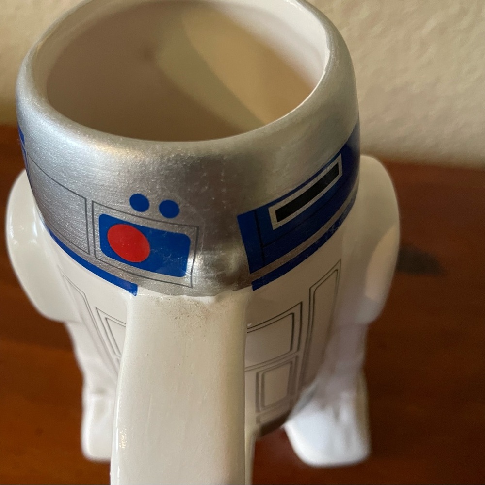 R2-D2 Ceramic Mug - Picture 7 of 11